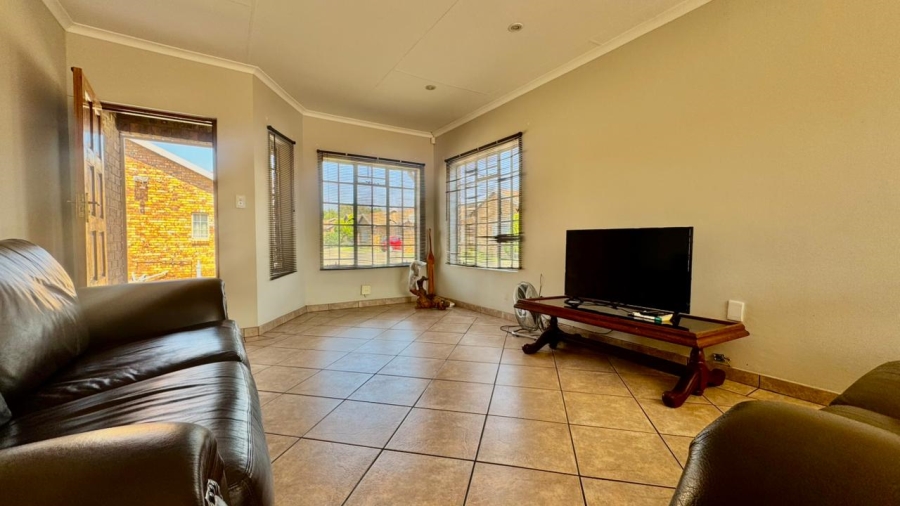 3 Bedroom Property for Sale in Huttenheights KwaZulu-Natal