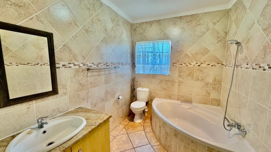 3 Bedroom Property for Sale in Huttenheights KwaZulu-Natal