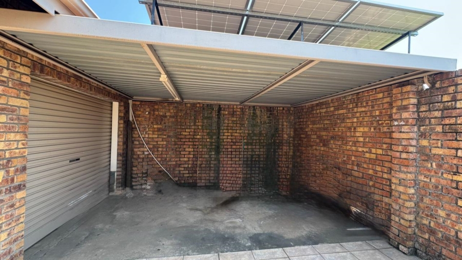 3 Bedroom Property for Sale in Huttenheights KwaZulu-Natal