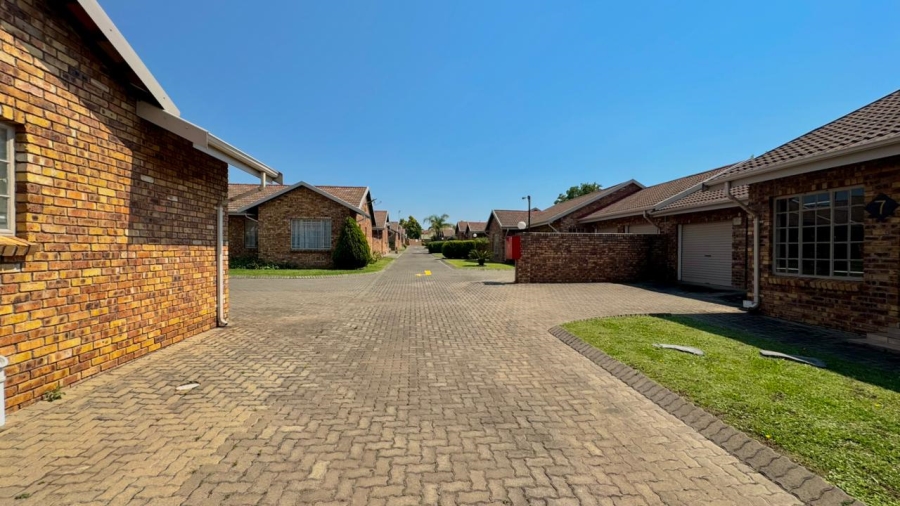 3 Bedroom Property for Sale in Huttenheights KwaZulu-Natal