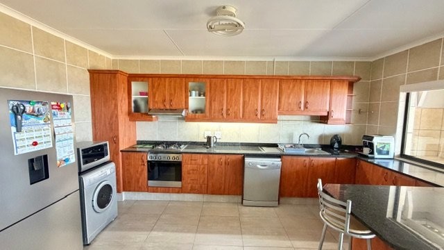 3 Bedroom Property for Sale in Uvongo KwaZulu-Natal