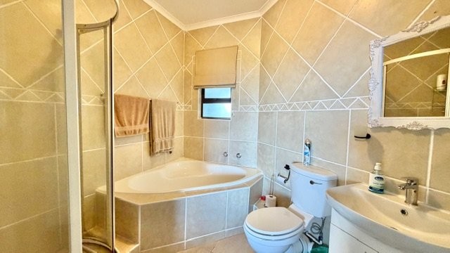 3 Bedroom Property for Sale in Uvongo KwaZulu-Natal