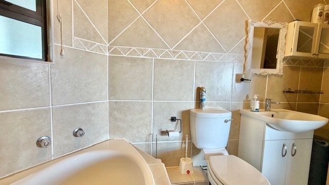 3 Bedroom Property for Sale in Uvongo KwaZulu-Natal