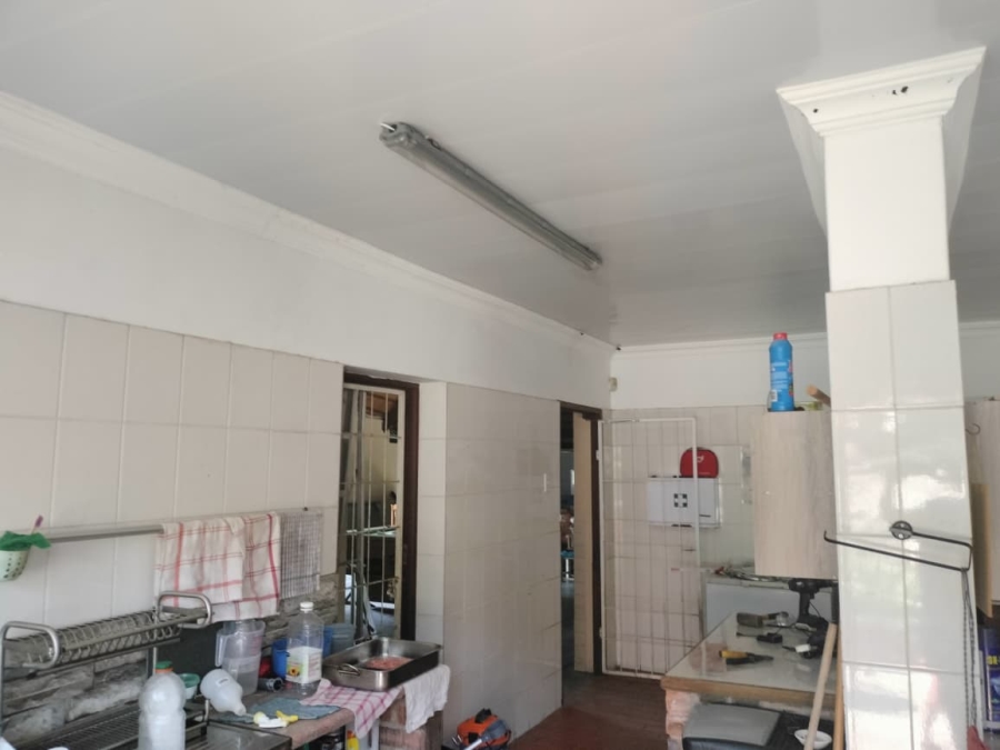 6 Bedroom Property for Sale in St Michaels On Sea KwaZulu-Natal