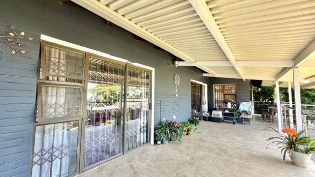 4 Bedroom Property for Sale in St Michaels On Sea KwaZulu-Natal