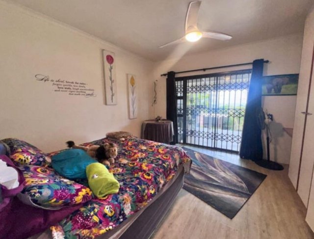 4 Bedroom Property for Sale in St Michaels On Sea KwaZulu-Natal
