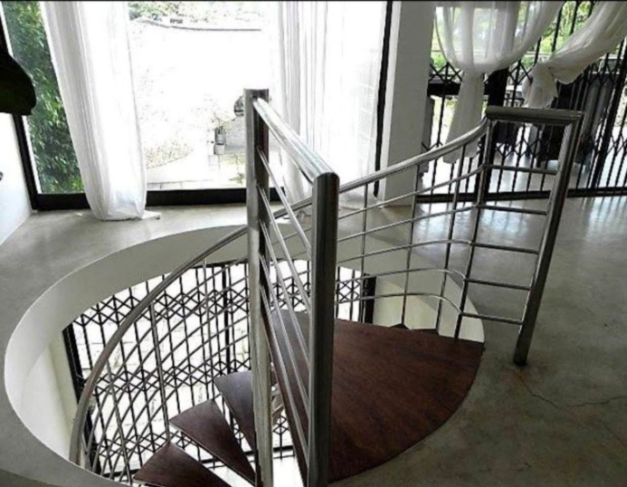 4 Bedroom Property for Sale in St Michaels On Sea KwaZulu-Natal