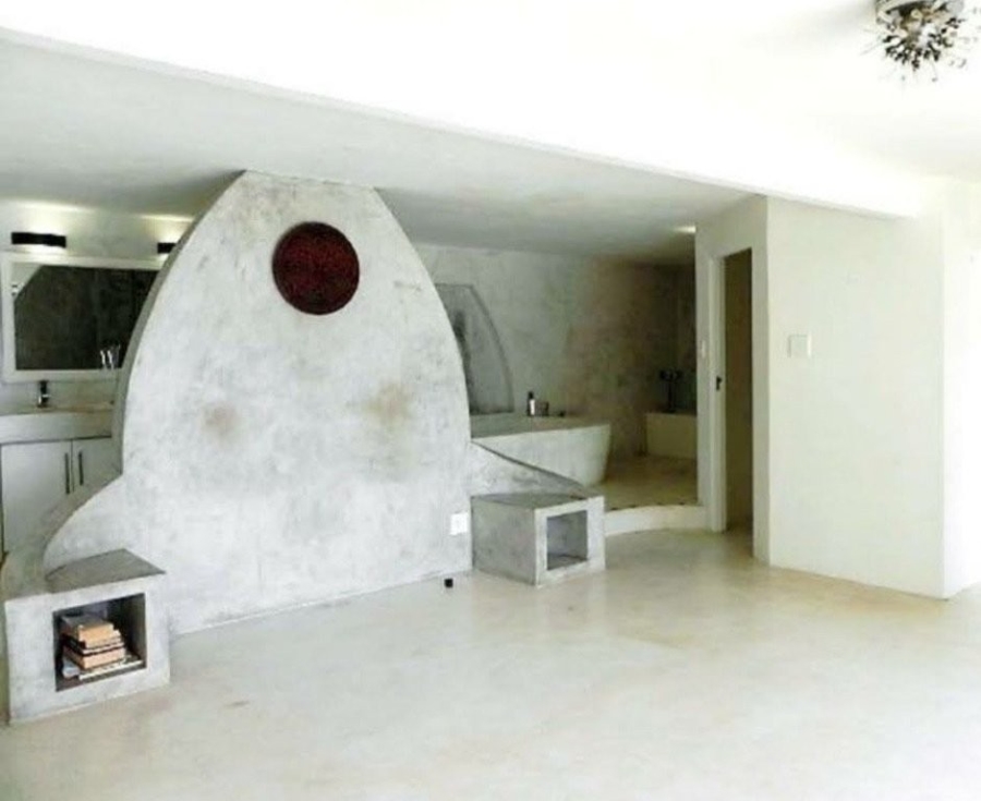 4 Bedroom Property for Sale in St Michaels On Sea KwaZulu-Natal