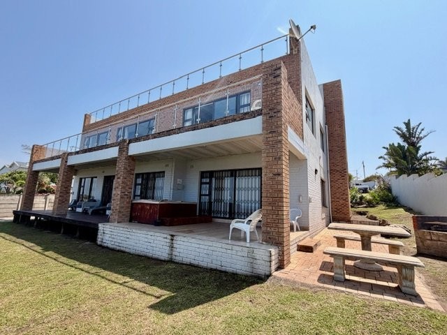 5 Bedroom Property for Sale in Uvongo KwaZulu-Natal