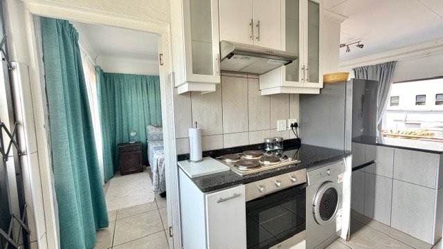 5 Bedroom Property for Sale in Uvongo KwaZulu-Natal