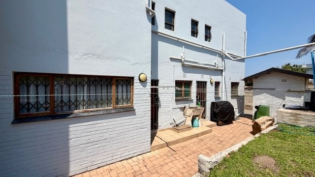 5 Bedroom Property for Sale in Uvongo KwaZulu-Natal