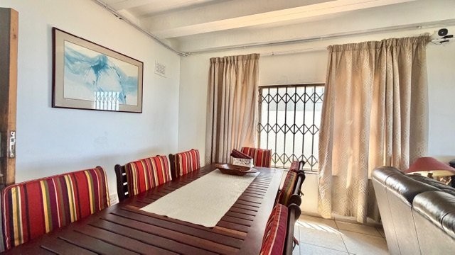 5 Bedroom Property for Sale in Uvongo KwaZulu-Natal