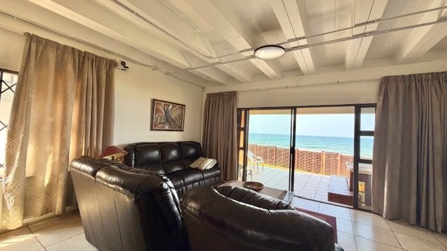 5 Bedroom Property for Sale in Uvongo KwaZulu-Natal
