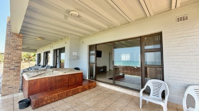 5 Bedroom Property for Sale in Uvongo KwaZulu-Natal
