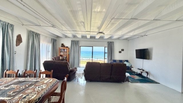 5 Bedroom Property for Sale in Uvongo KwaZulu-Natal