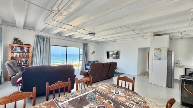 5 Bedroom Property for Sale in Uvongo KwaZulu-Natal