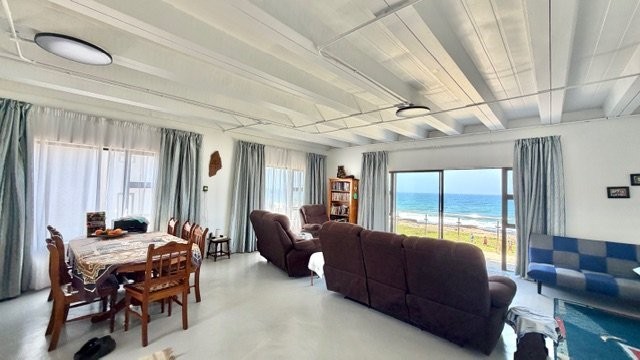 5 Bedroom Property for Sale in Uvongo KwaZulu-Natal