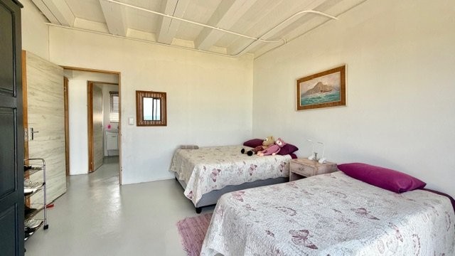 5 Bedroom Property for Sale in Uvongo KwaZulu-Natal