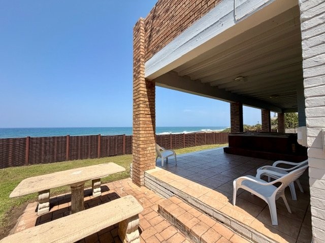 5 Bedroom Property for Sale in Uvongo KwaZulu-Natal