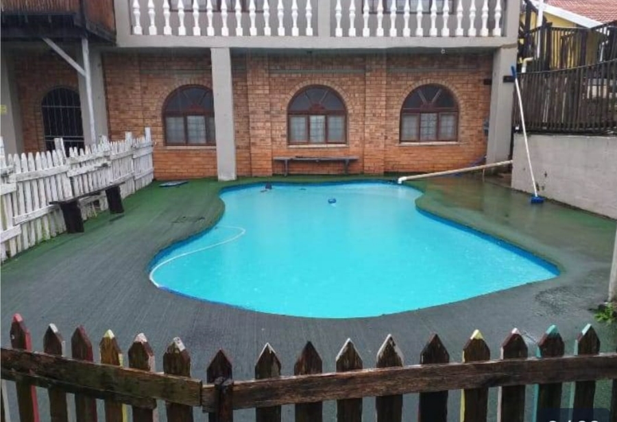9 Bedroom Property for Sale in Uvongo Beach KwaZulu-Natal