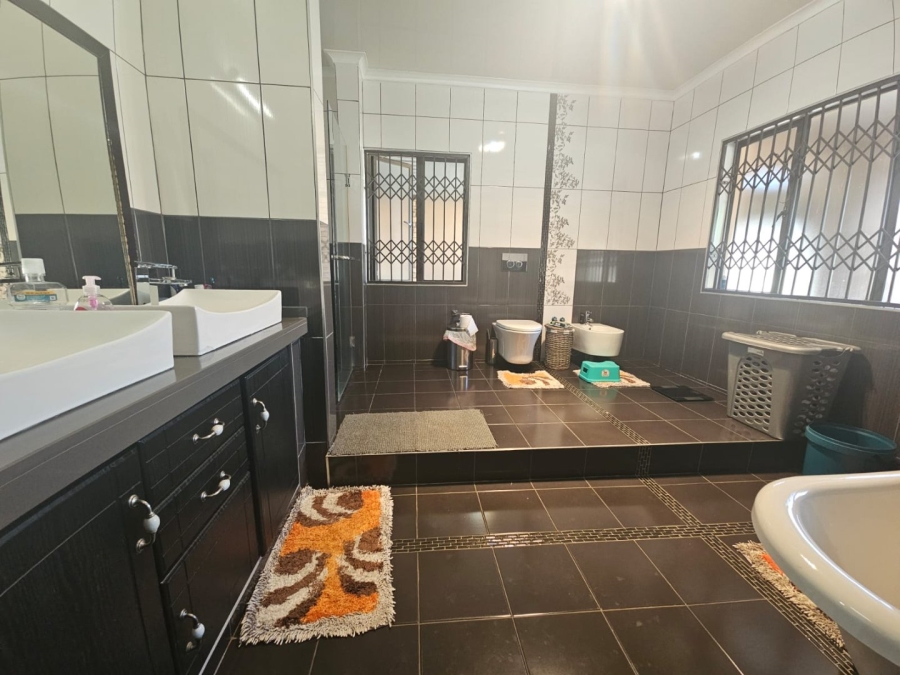 3 Bedroom Property for Sale in Paradise KwaZulu-Natal