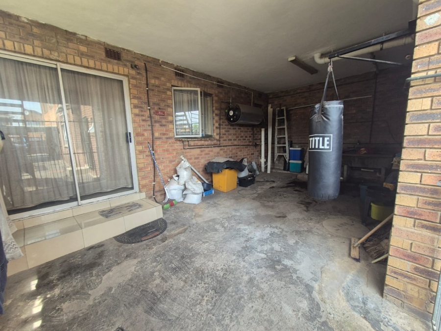  Bedroom Property for Sale in Merebank East KwaZulu-Natal