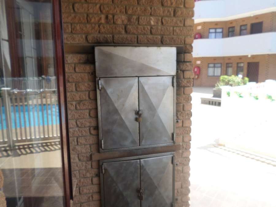 2 Bedroom Property for Sale in Uvongo Beach KwaZulu-Natal