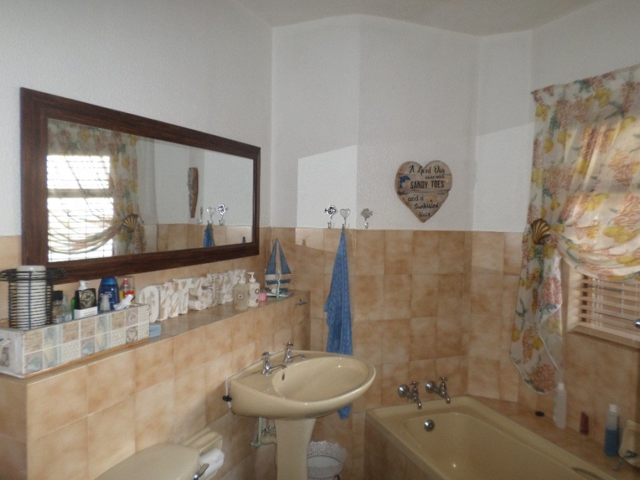 2 Bedroom Property for Sale in Uvongo Beach KwaZulu-Natal