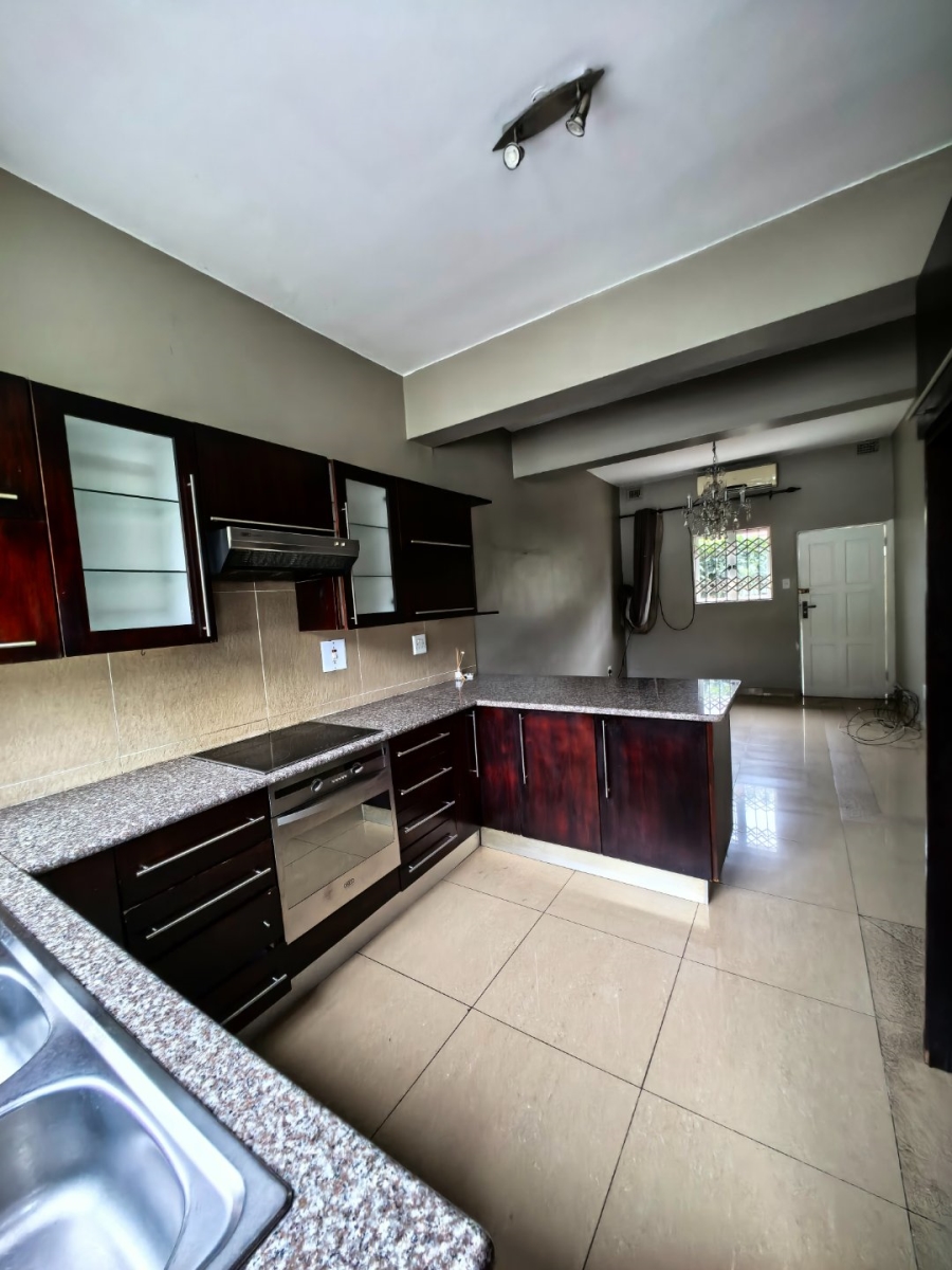 To Let 2 Bedroom Property for Rent in Windermere KwaZulu-Natal