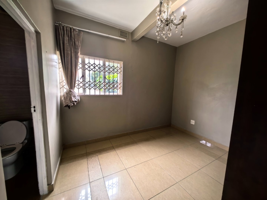To Let 2 Bedroom Property for Rent in Windermere KwaZulu-Natal