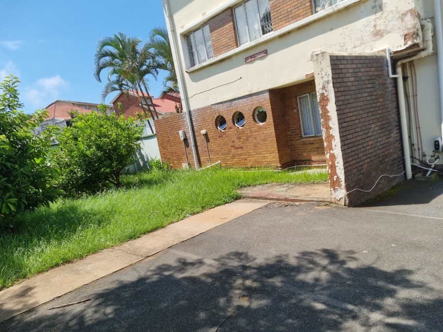To Let 2 Bedroom Property for Rent in Windermere KwaZulu-Natal