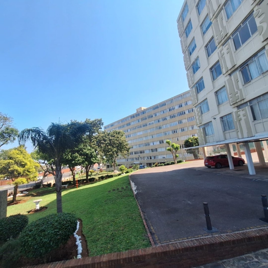 To Let 1 Bedroom Property for Rent in Essenwood KwaZulu-Natal
