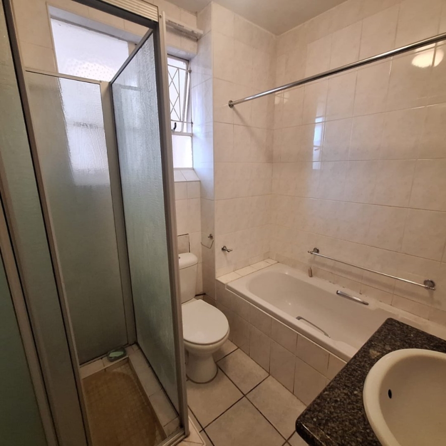 To Let 1 Bedroom Property for Rent in Essenwood KwaZulu-Natal
