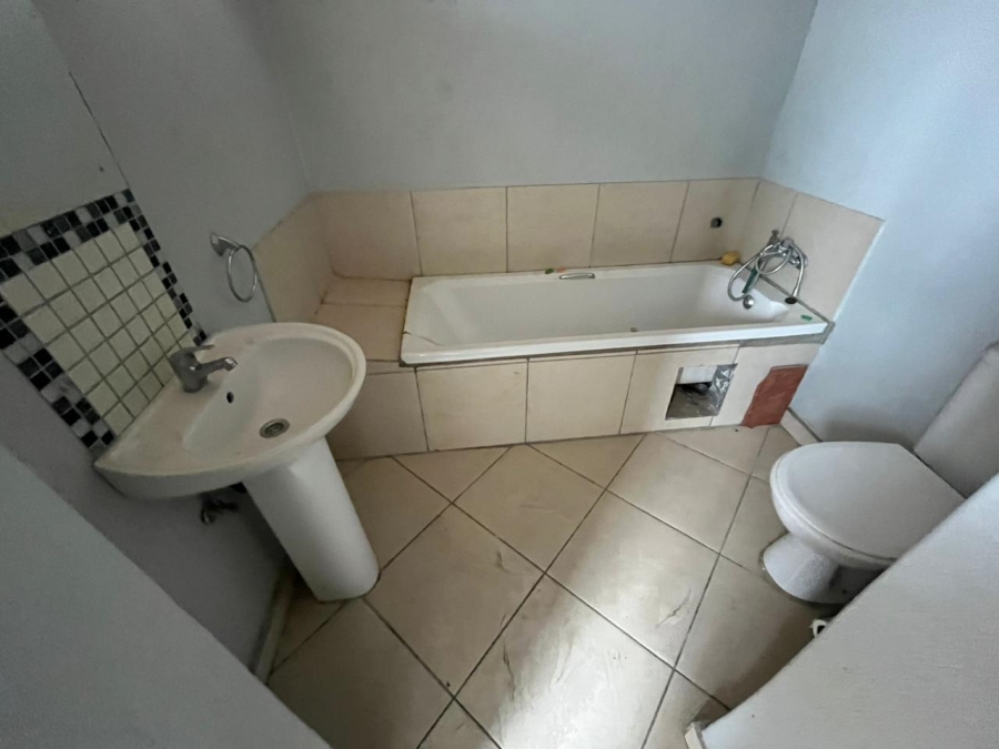 To Let  Bedroom Property for Rent in Madadeni J KwaZulu-Natal