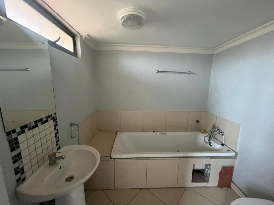 To Let  Bedroom Property for Rent in Madadeni J KwaZulu-Natal