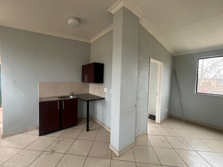 To Let  Bedroom Property for Rent in Madadeni J KwaZulu-Natal