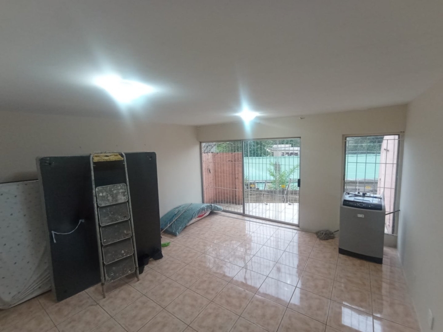 2 Bedroom Property for Sale in Prestbury KwaZulu-Natal