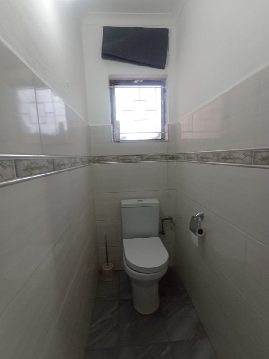 2 Bedroom Property for Sale in Prestbury KwaZulu-Natal