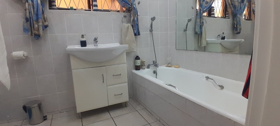 4 Bedroom Property for Sale in Shelly Beach KwaZulu-Natal