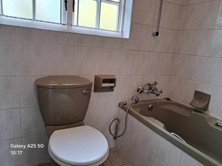 4 Bedroom Property for Sale in Umtentweni KwaZulu-Natal