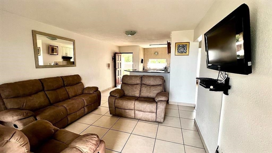 2 Bedroom Property for Sale in Uvongo KwaZulu-Natal