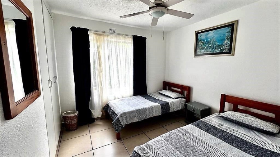 2 Bedroom Property for Sale in Uvongo KwaZulu-Natal