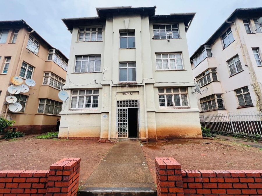To Let 1 Bedroom Property for Rent in Bulwer KwaZulu-Natal