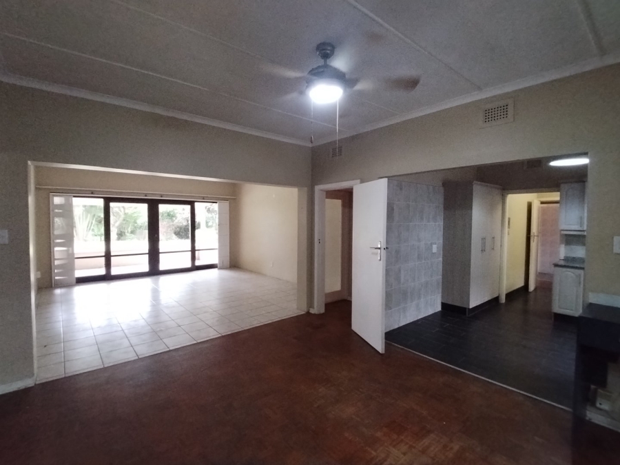 3 Bedroom Property for Sale in Uvongo KwaZulu-Natal