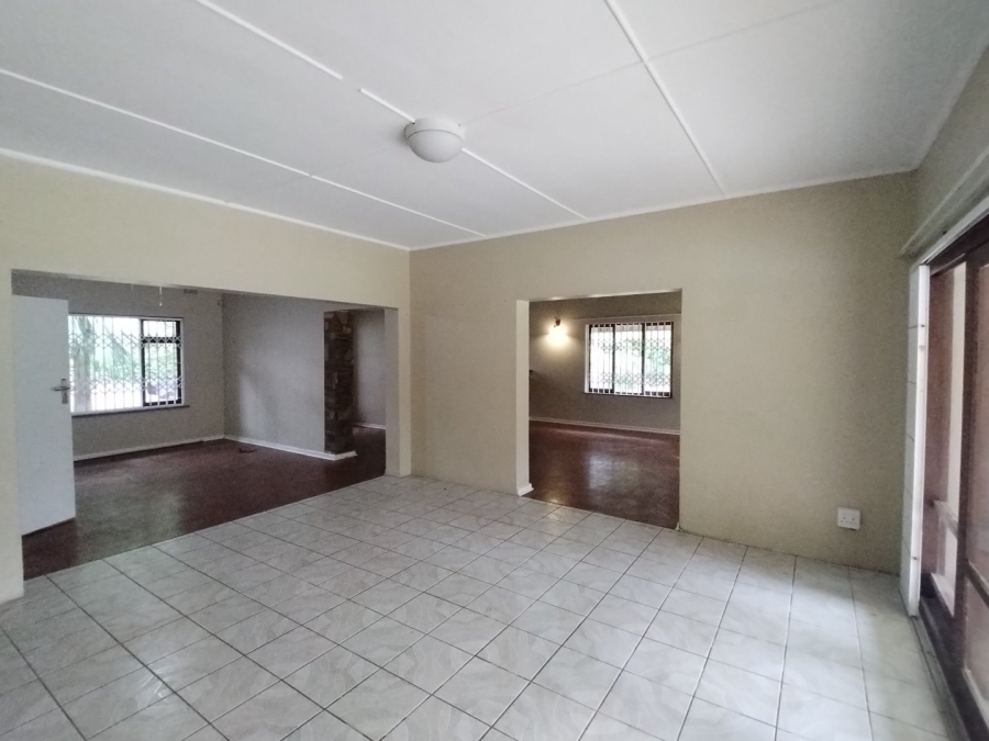 3 Bedroom Property for Sale in Uvongo KwaZulu-Natal
