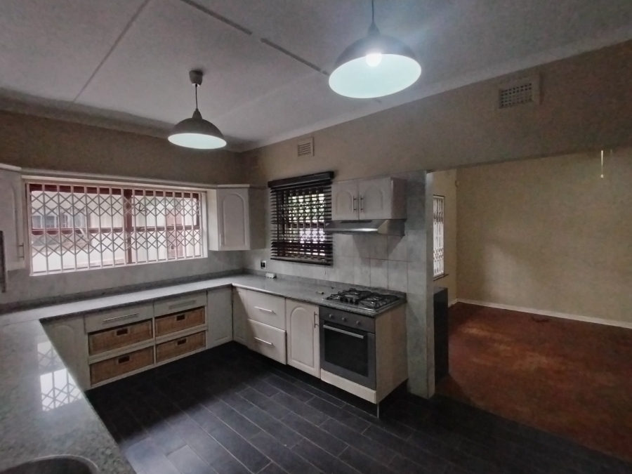3 Bedroom Property for Sale in Uvongo KwaZulu-Natal