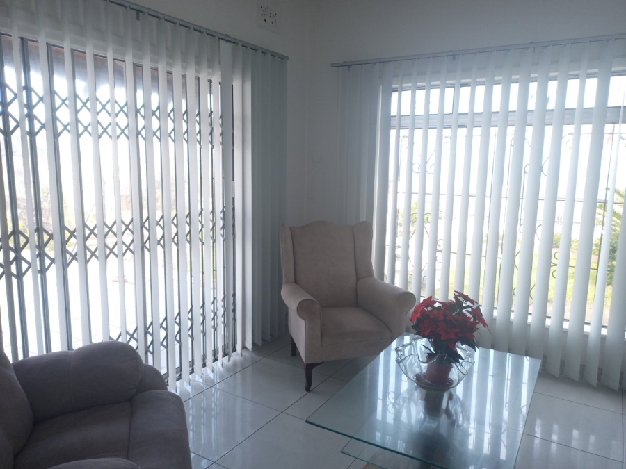 2 Bedroom Property for Sale in Uvongo KwaZulu-Natal