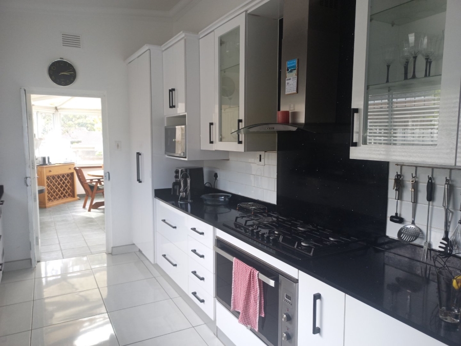 2 Bedroom Property for Sale in Uvongo KwaZulu-Natal