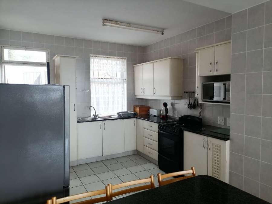 2 Bedroom Property for Sale in Uvongo KwaZulu-Natal