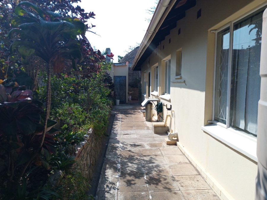 5 Bedroom Property for Sale in Lawrence Rocks KwaZulu-Natal